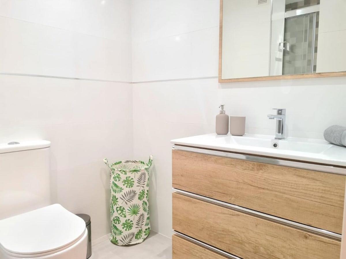 Apartamento Moderno Y Con Estilo En La Carihuela ตอร์เรโมลิโนส ภายนอก รูปภาพ